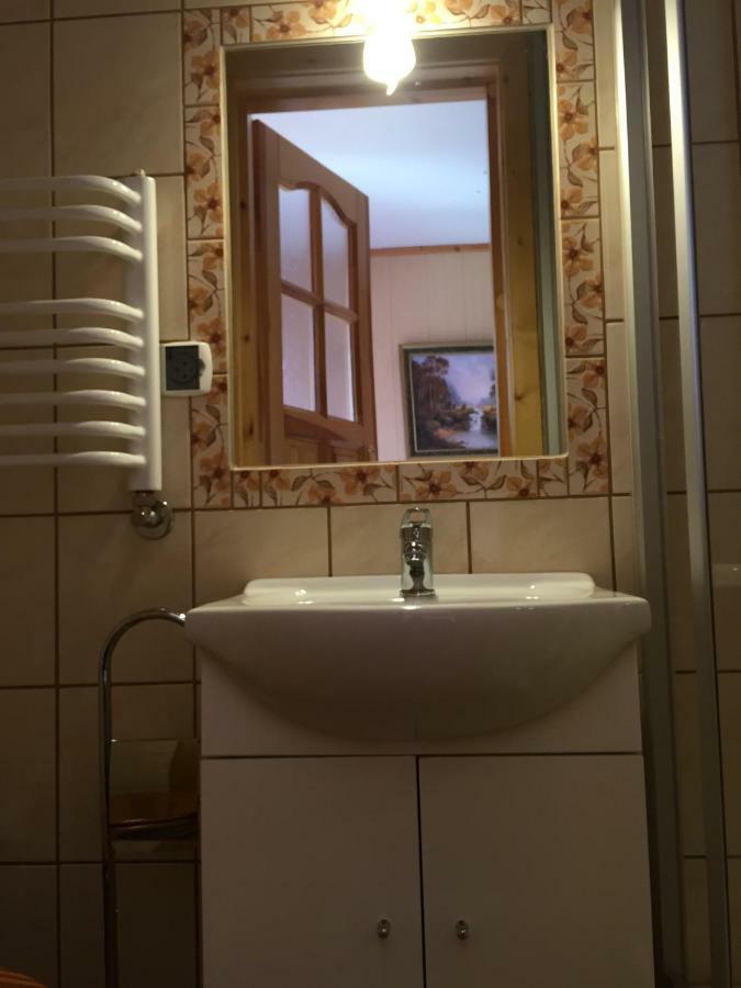 Pokoje U Eli Apartment Brzegi  Ngoại thất bức ảnh