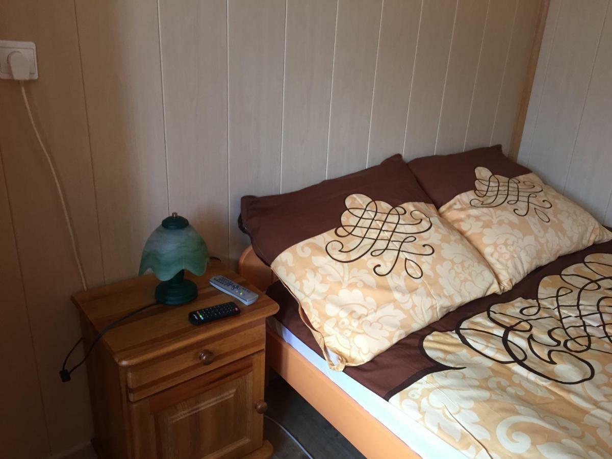 Pokoje U Eli Apartment Brzegi  Ngoại thất bức ảnh