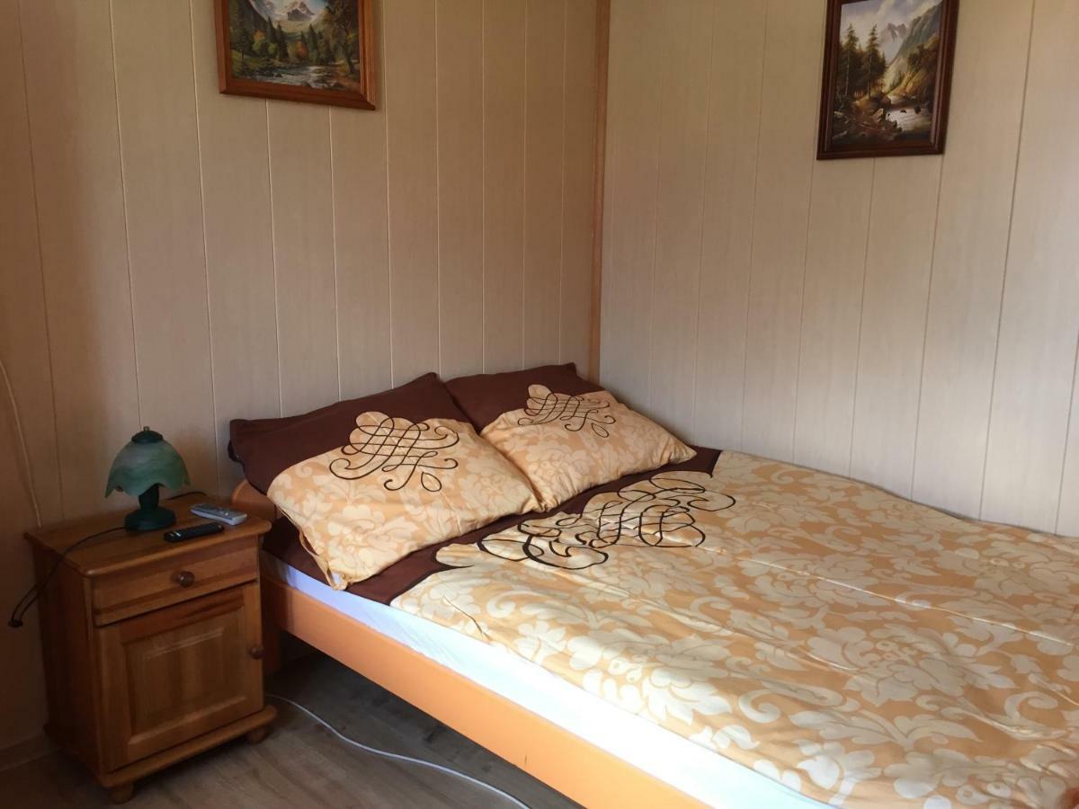 Pokoje U Eli Apartment Brzegi  Ngoại thất bức ảnh